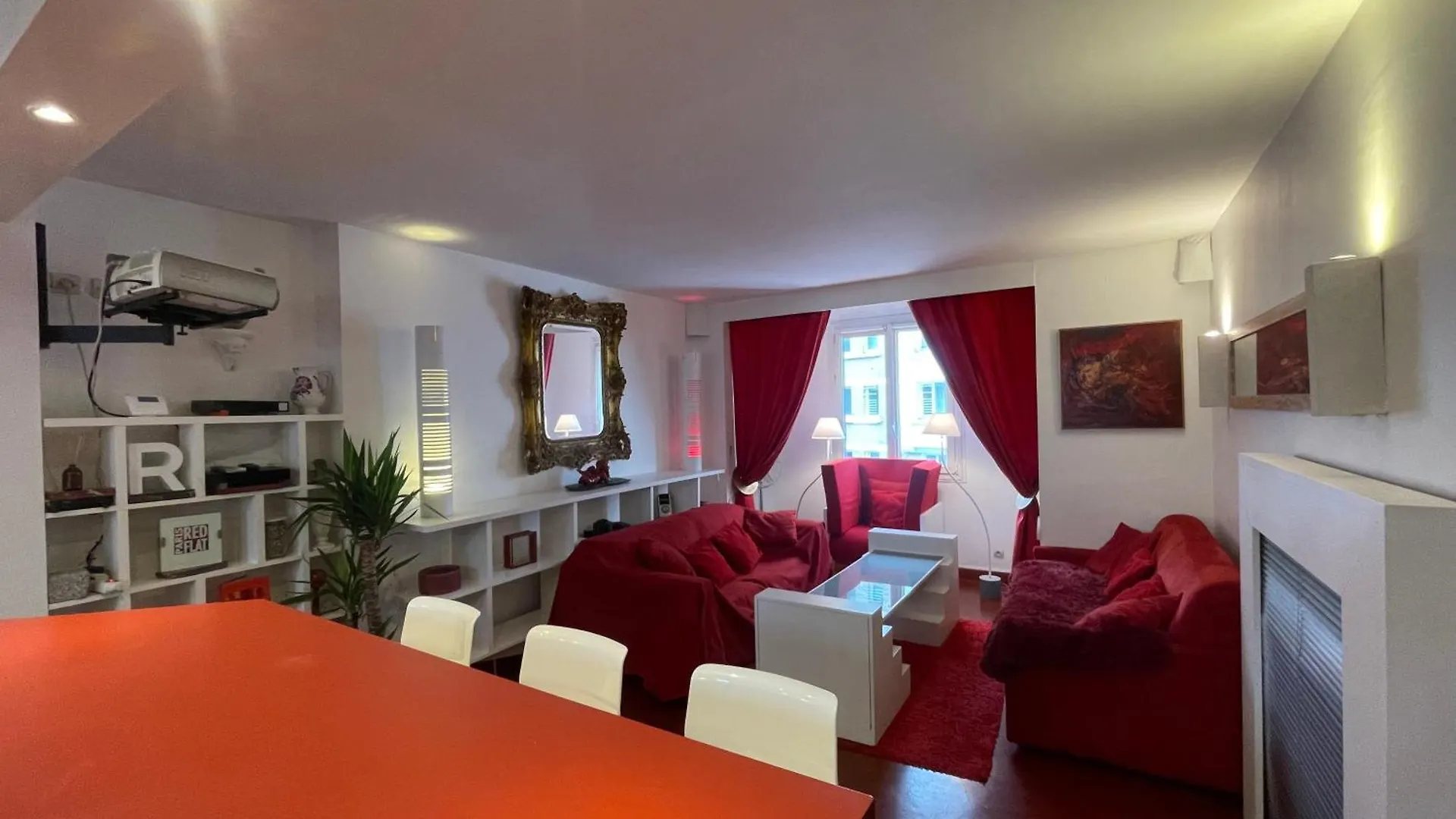 Appartement Red Flat Parijs