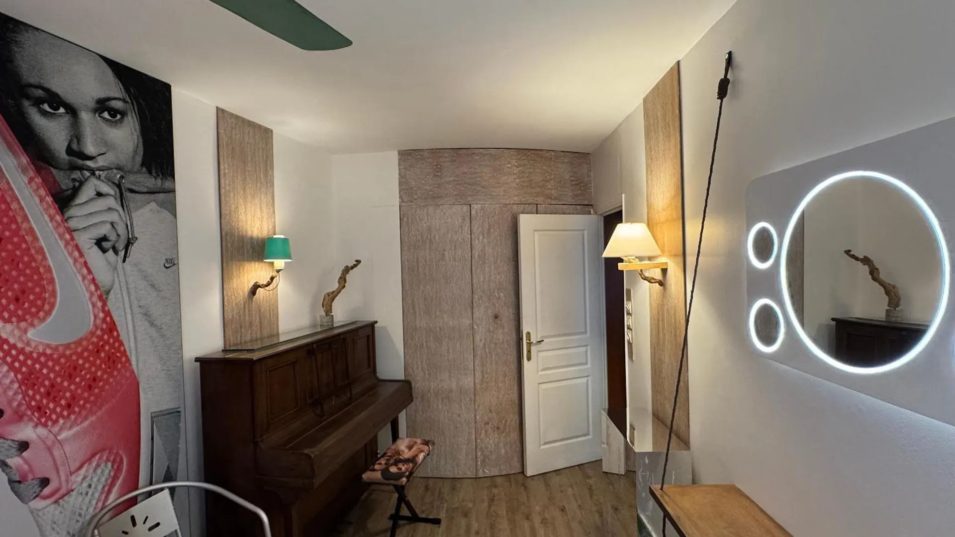 Appartement Red Flat Parijs
